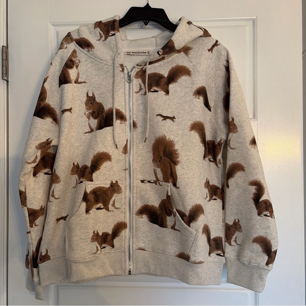 Gray Squirrel Print Women's Hoodie